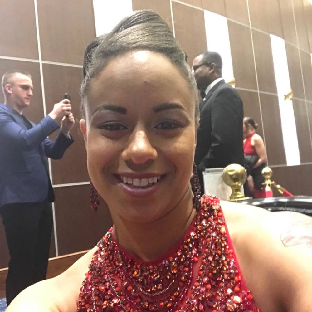 Meet your Posher, Thiera